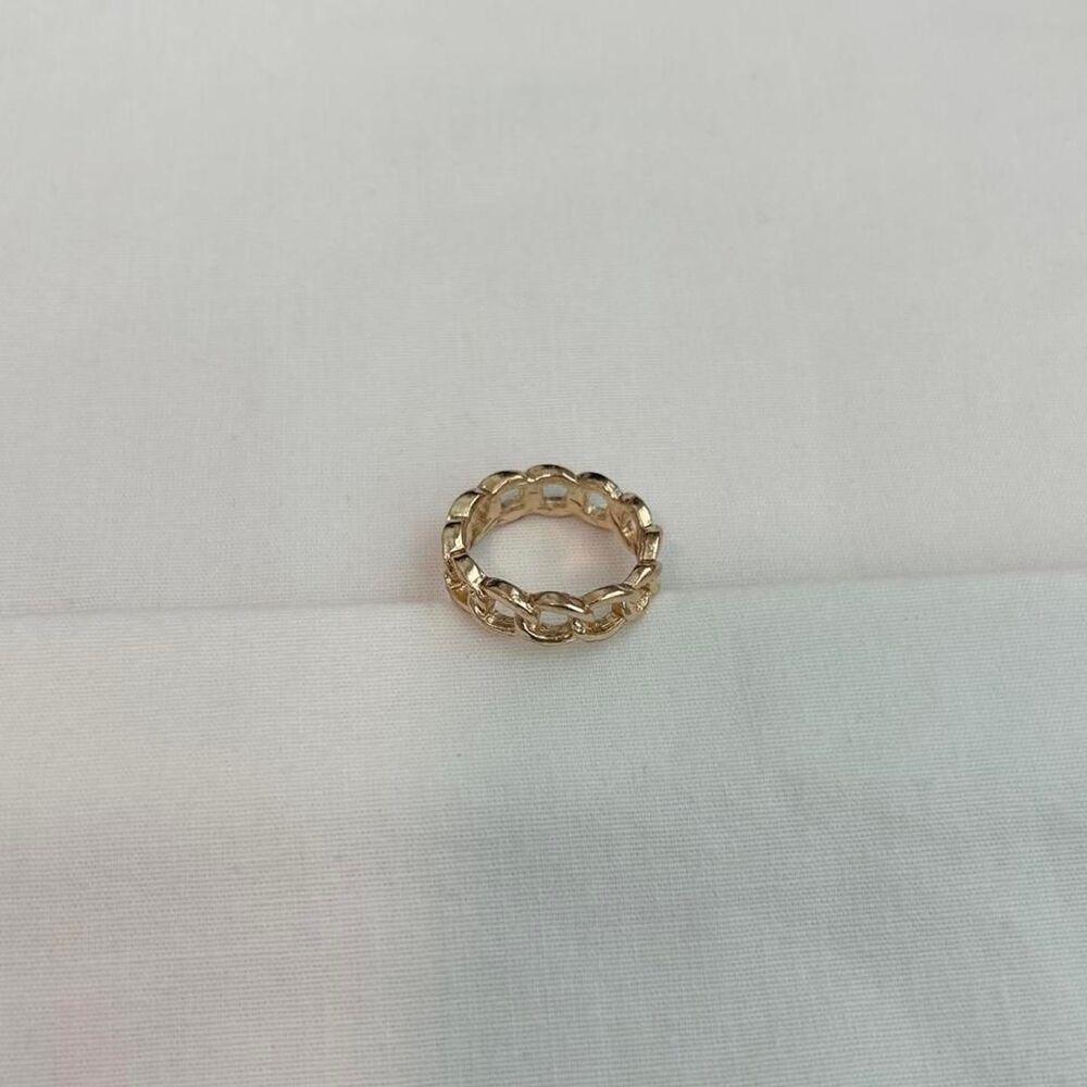 Vintage Luxury Inspired Gold Ring - Picture 3 of 3
